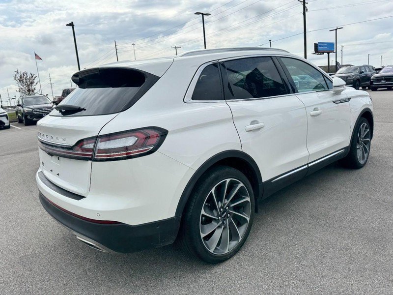 Used 2023 Lincoln Nautilus Reserve w/ Equipment Group 201A FWD image 2