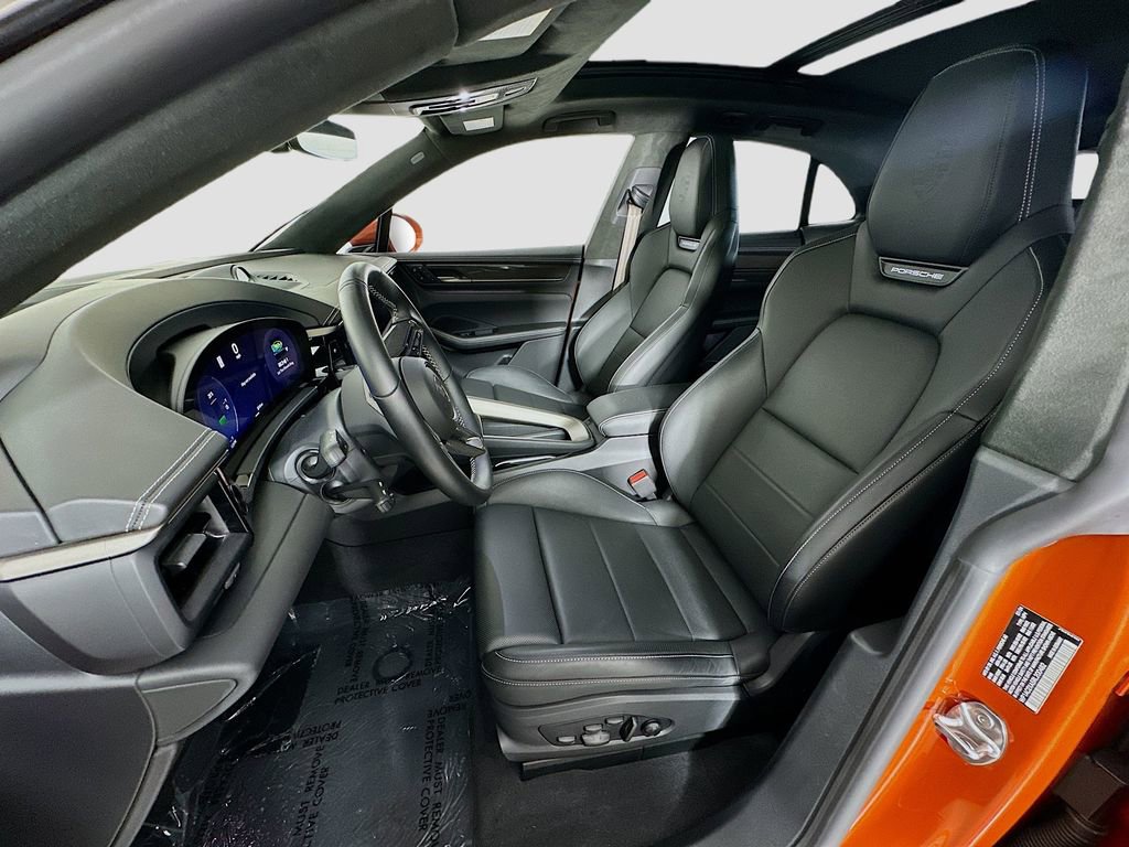 New 2024 Porsche Macan Turbo Electric image 5