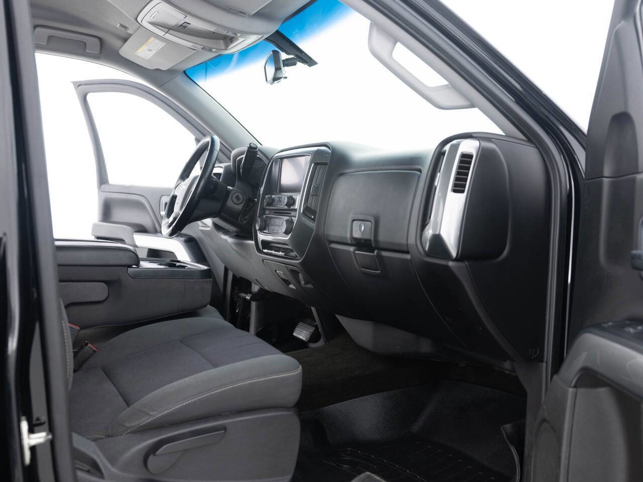 Used 2016 Chevrolet Silverado 1500 LT AWD/4WD image 28