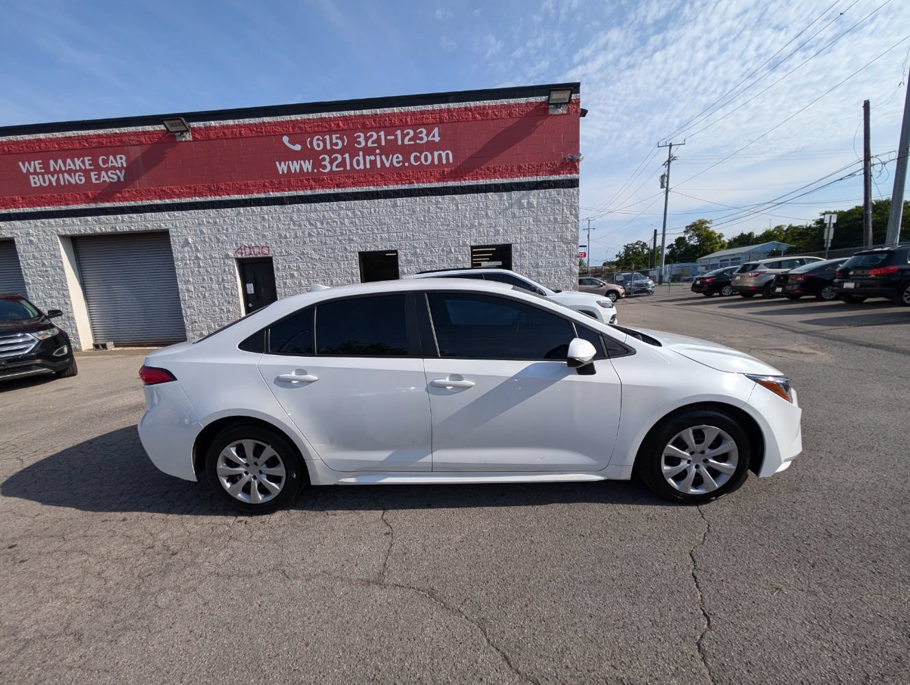 Used 2023 Toyota Corolla LE FWD image 5