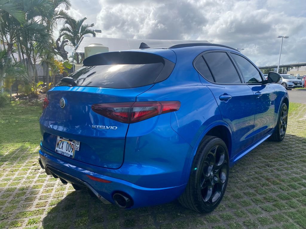 Used 2022 Alfa Romeo Stelvio Veloce image 25