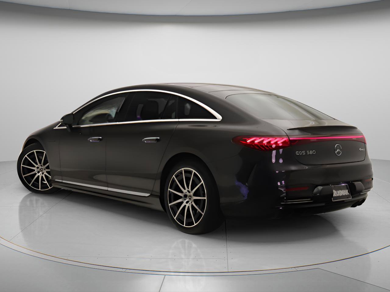 Certified 2023 Mercedes-Benz EQS 580 4MATIC Sedan image 2