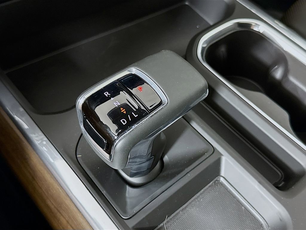 New 2026 Chevrolet Silverado 1500 High Country w/ High Country Premium Package AWD/4WD image 17