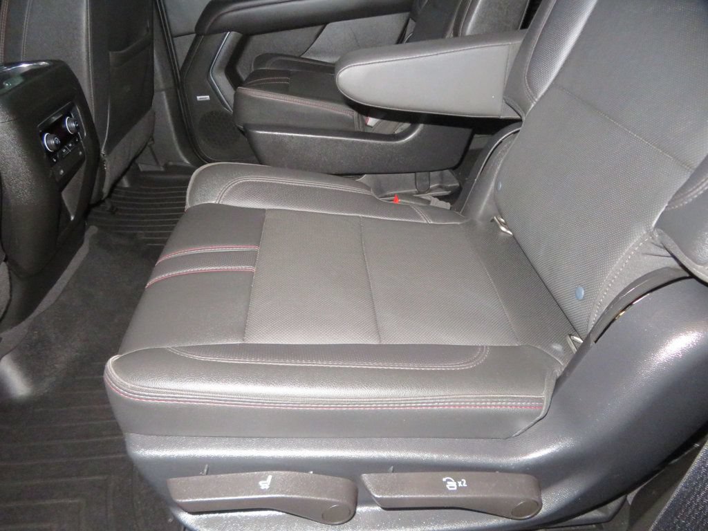 Used 2022 Chevrolet Tahoe RST w/ Luxury Package RWD image 26