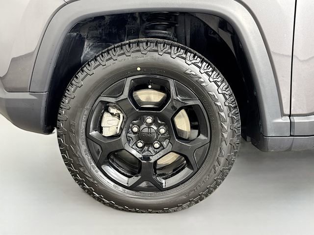 Used 2024 Jeep Compass Trailhawk w/ Sun and Sound Group AWD/4WD image 34