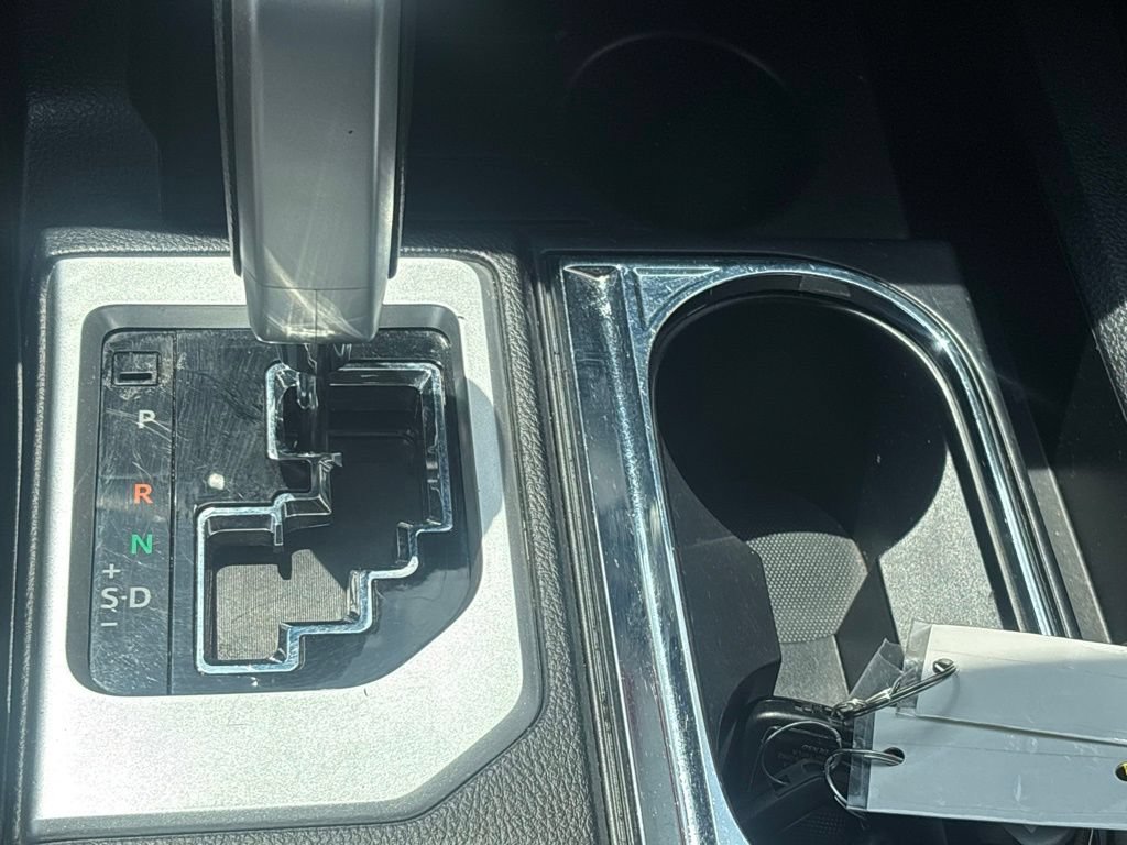 Used 2019 Toyota Tundra SR5 AWD/4WD image 14