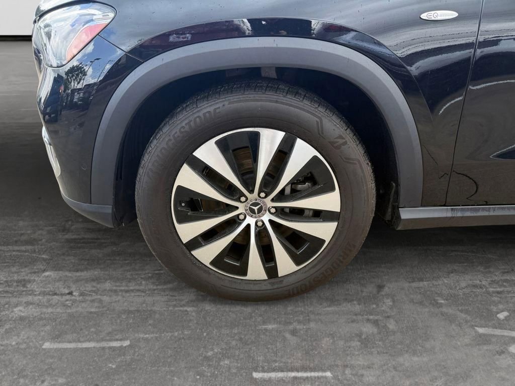 Used 2025 Mercedes-Benz GLE 450e 4MATIC image 9