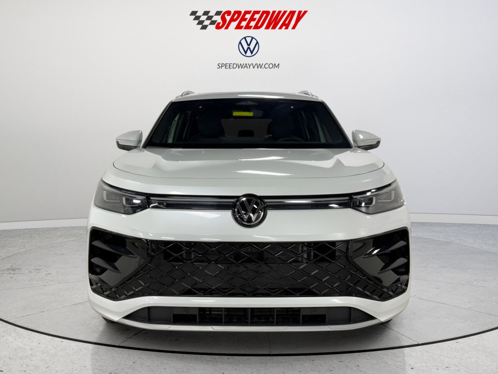 New 2026 Volkswagen Tiguan SEL R-Line image 2