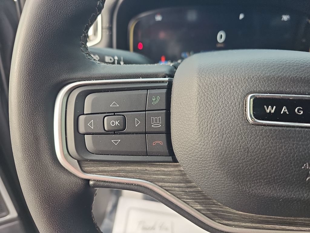 Used 2024 Jeep Wagoneer L Series II RWD image 17
