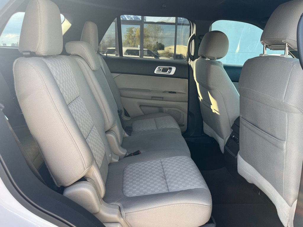 Used 2014 Ford Explorer XLT AWD/4WD image 19