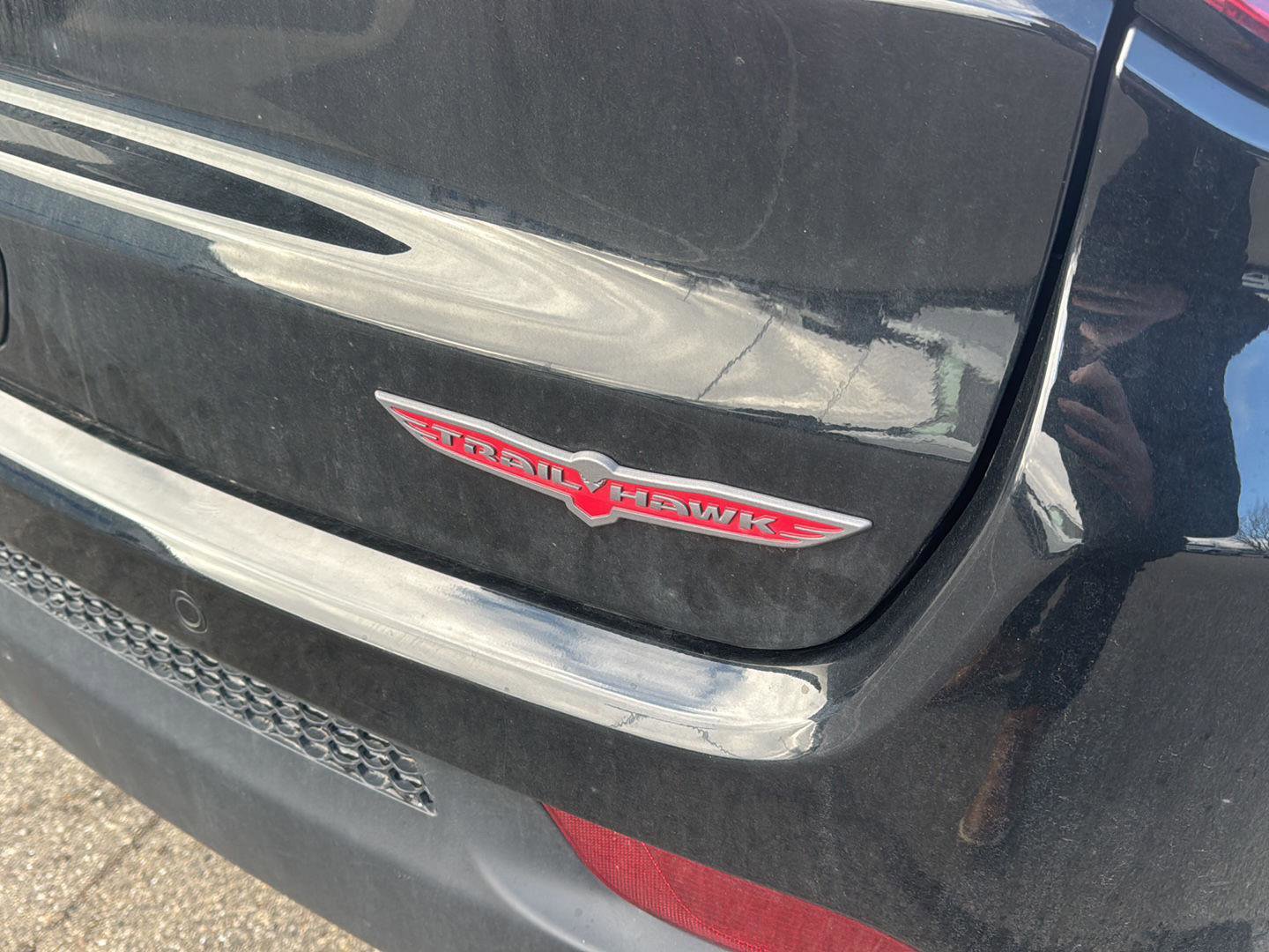 Used 2025 Jeep Compass Trailhawk image 6