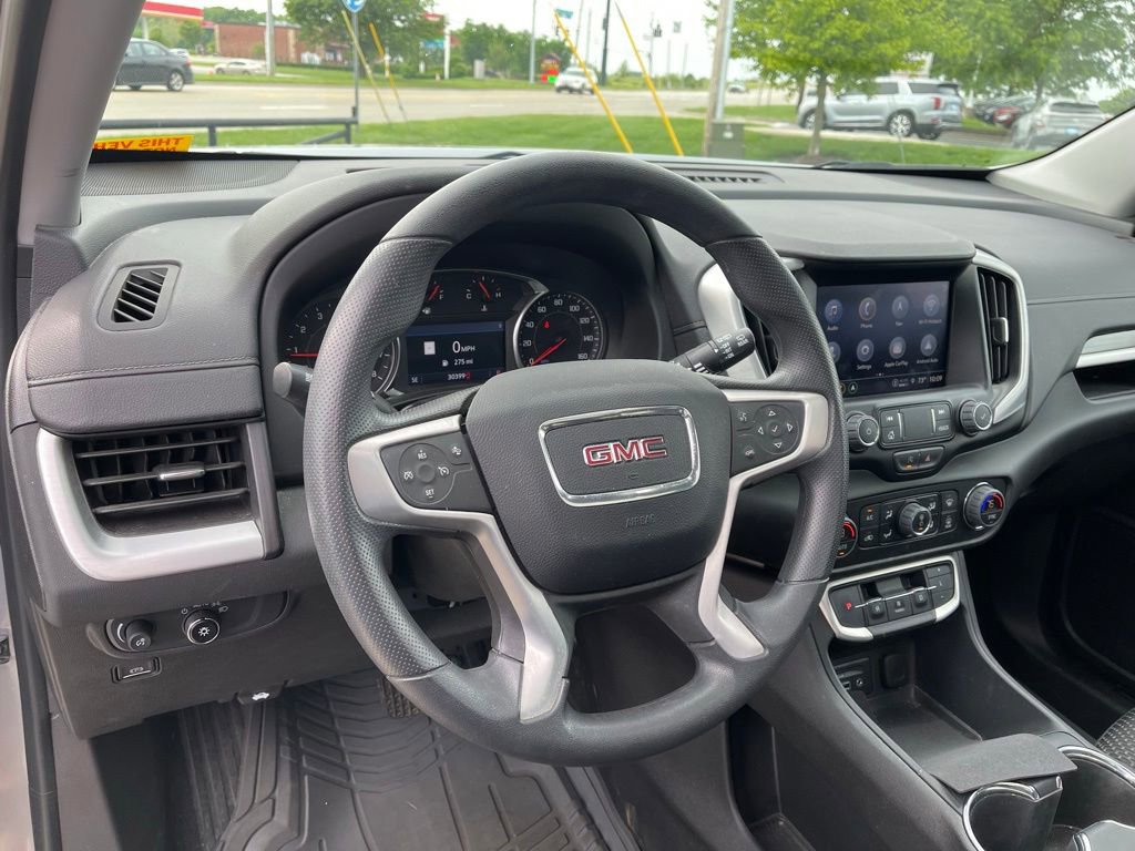 Used 2024 GMC Terrain SLE w/ Driver Convenience Package FWD image 11