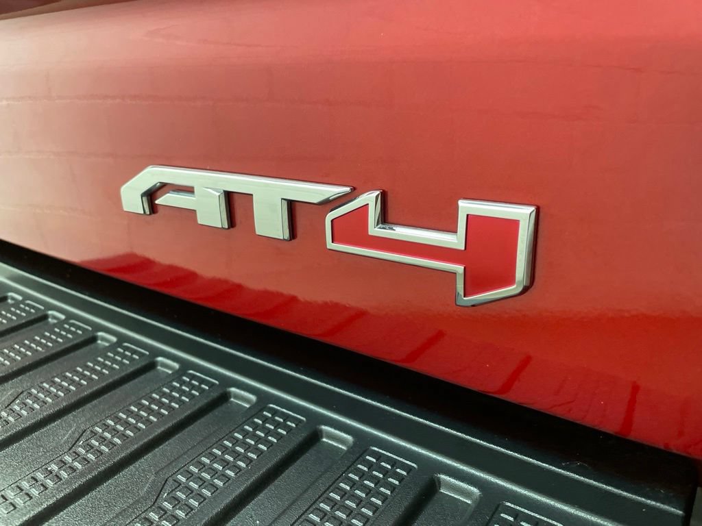 Used 2024 GMC Sierra 1500 AT4 w/ Technology Package AWD/4WD image 10