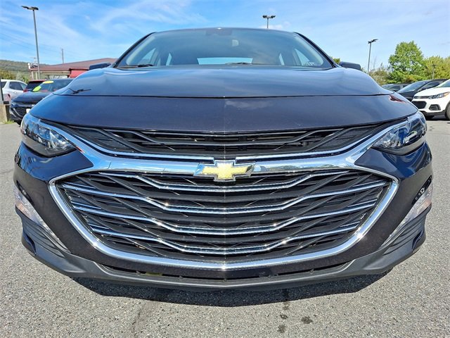 Used 2023 Chevrolet Malibu LT image 3