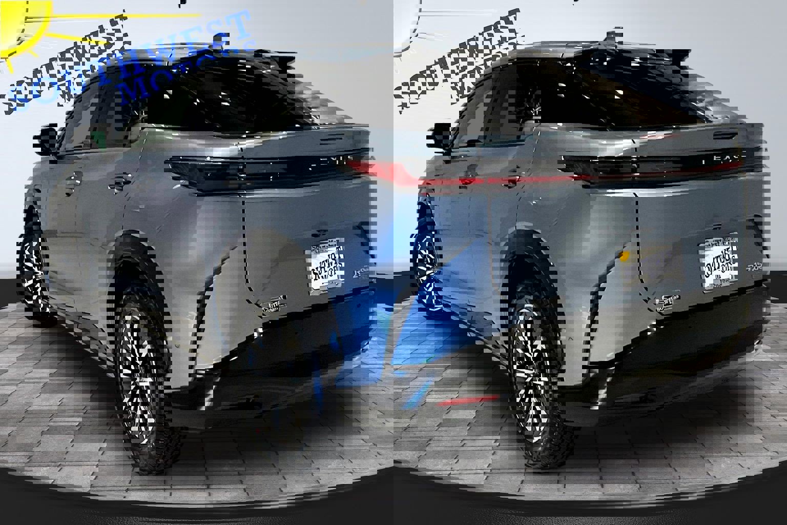 Used 2023 Lexus RZ 450e Premium w/ Technology Package image 4