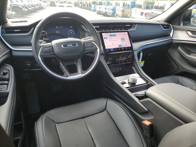 New 2025 Jeep Grand Cherokee Limited image 7