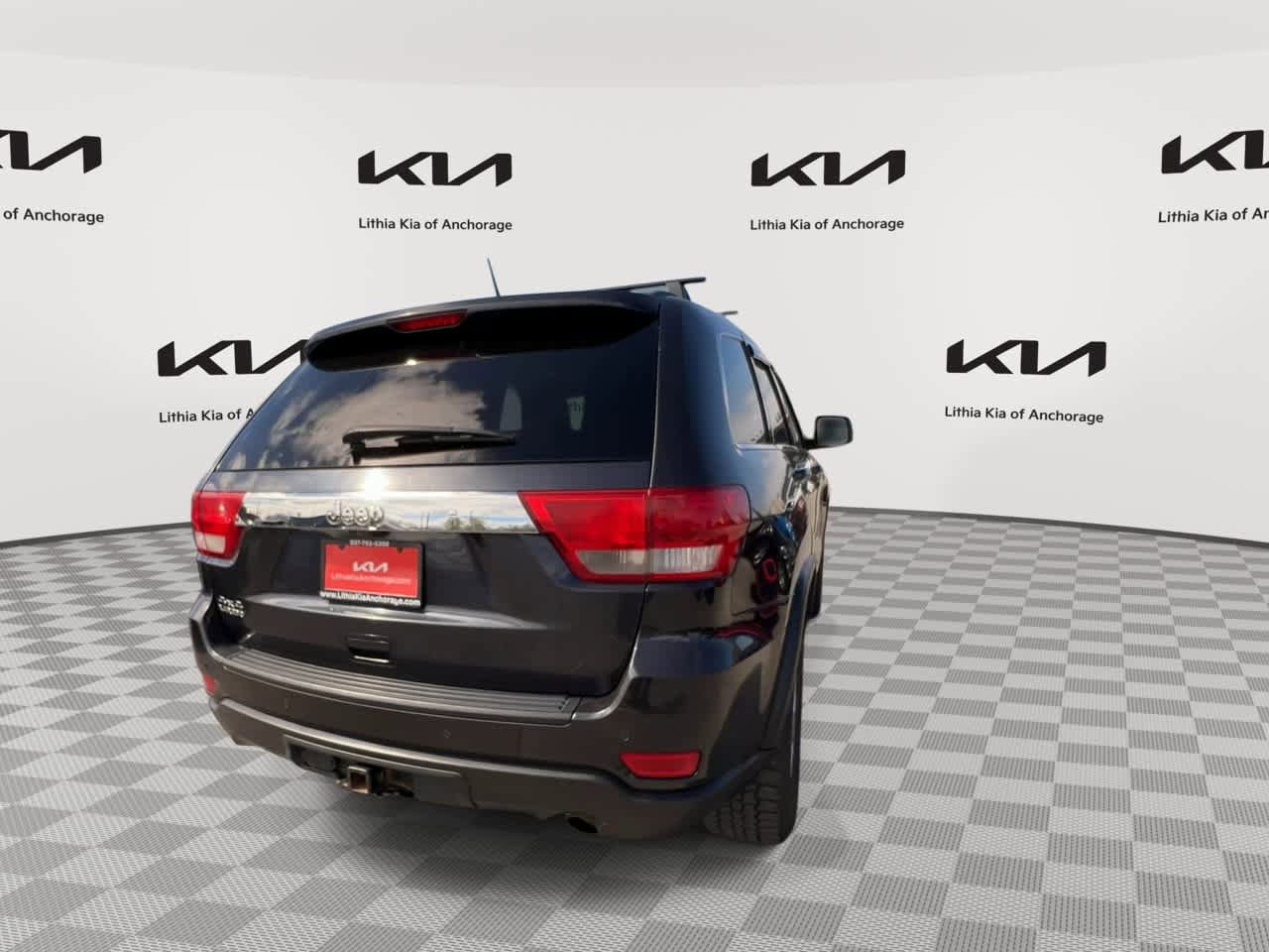 Used 2012 Jeep Grand Cherokee Laredo AWD/4WD image 8