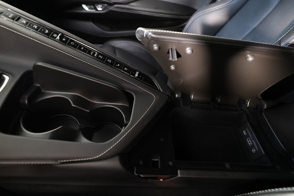 Used 2020 Chevrolet Corvette Stingray Preferred Cpe w/ 2LT Preferred Equipment Group image 37