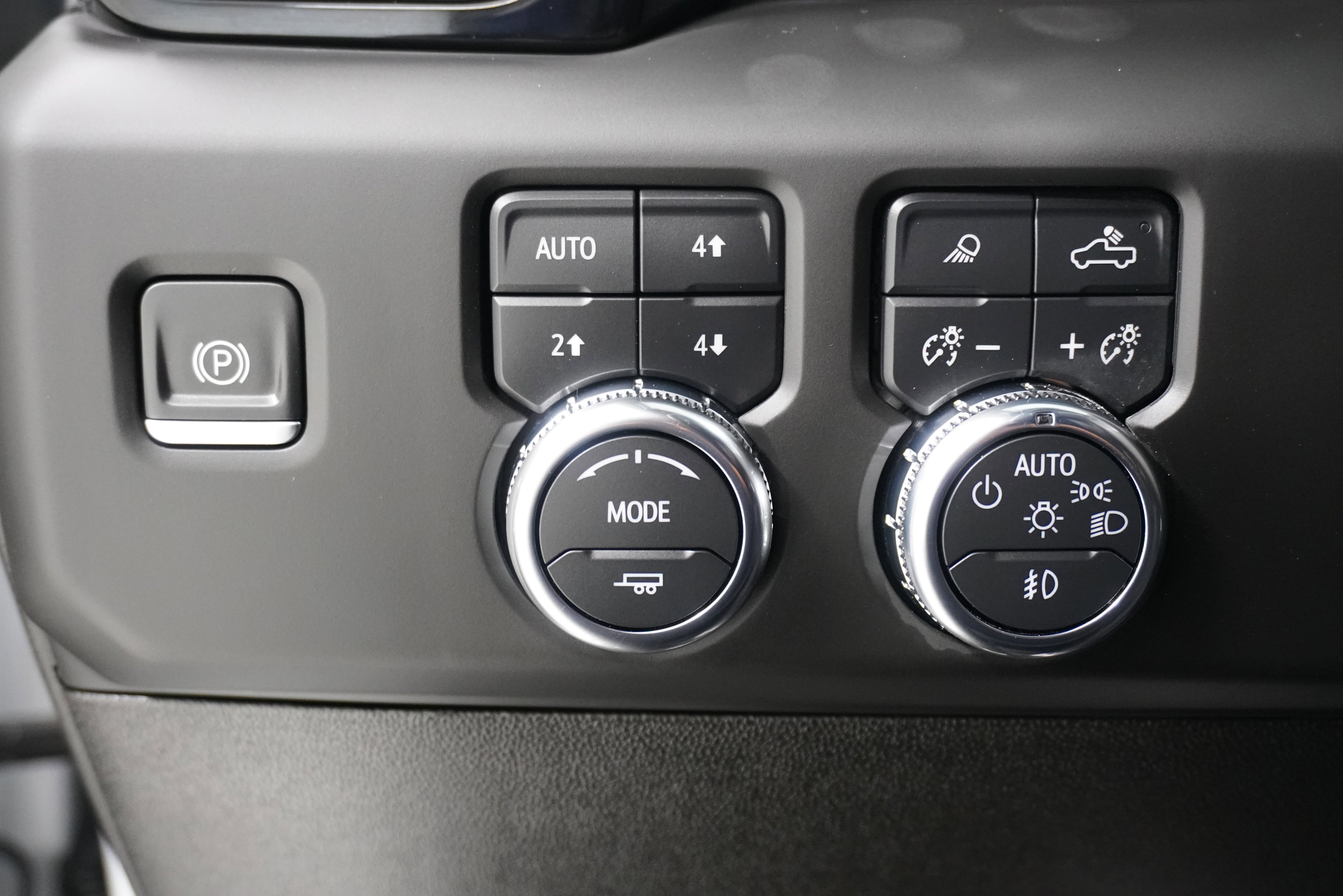 Used 2024 GMC Sierra 2500 AT4 w/ Technology Package image 28