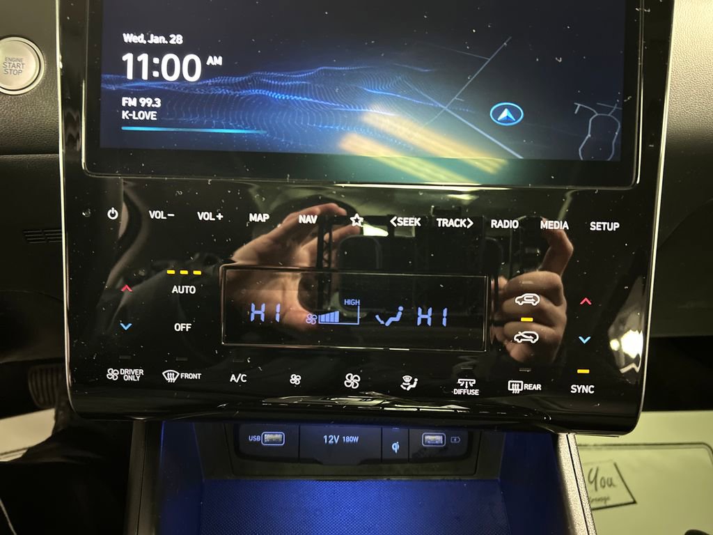 Used 2024 Hyundai Tucson Limited image 17