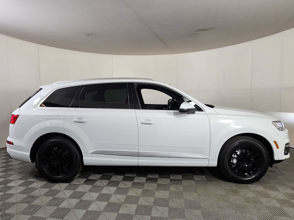 Used 2017 Audi Q7 3.0T Premium Plus w/ Premium Plus Package AWD/4WD image 8