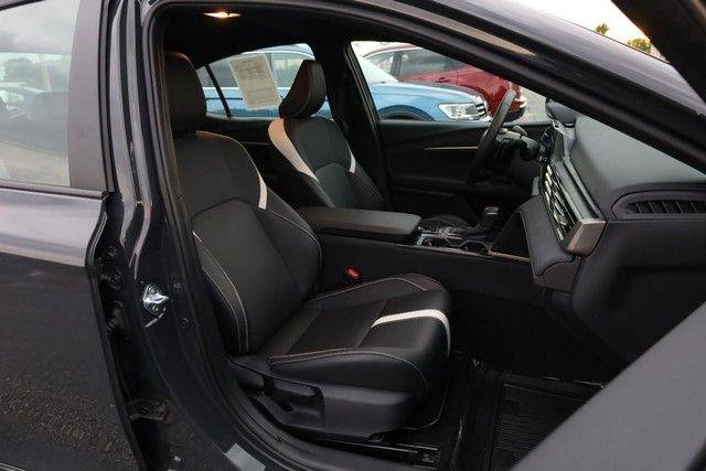Used 2026 Toyota Camry SE FWD image 23