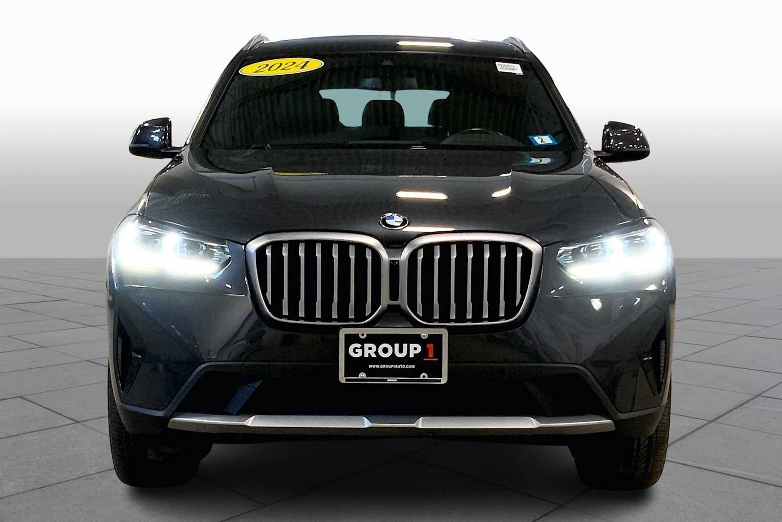 Used 2024 BMW X3 xDrive30i image 3