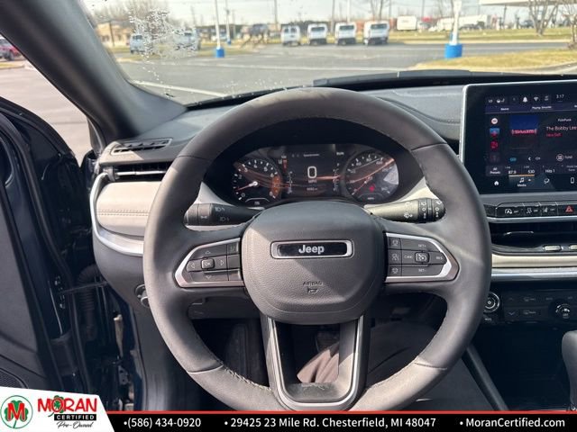 Used 2024 Jeep Compass Limited image 12