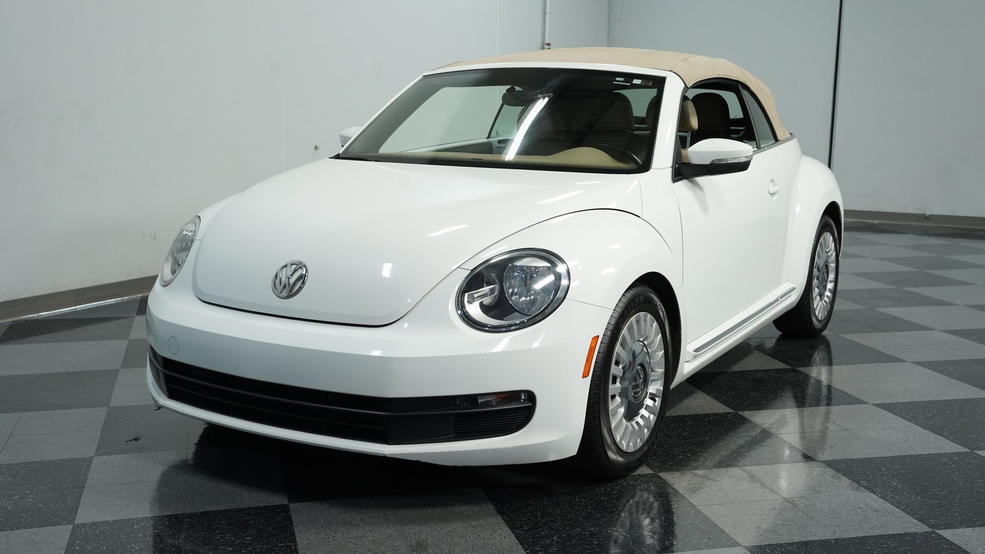 Used 2014 Volkswagen Beetle 1.8T image 16