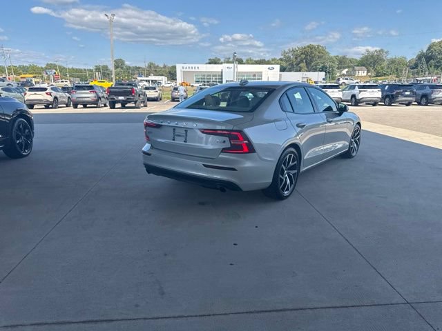 Used 2020 Volvo S60 T6 Momentum AWD/4WD image 4