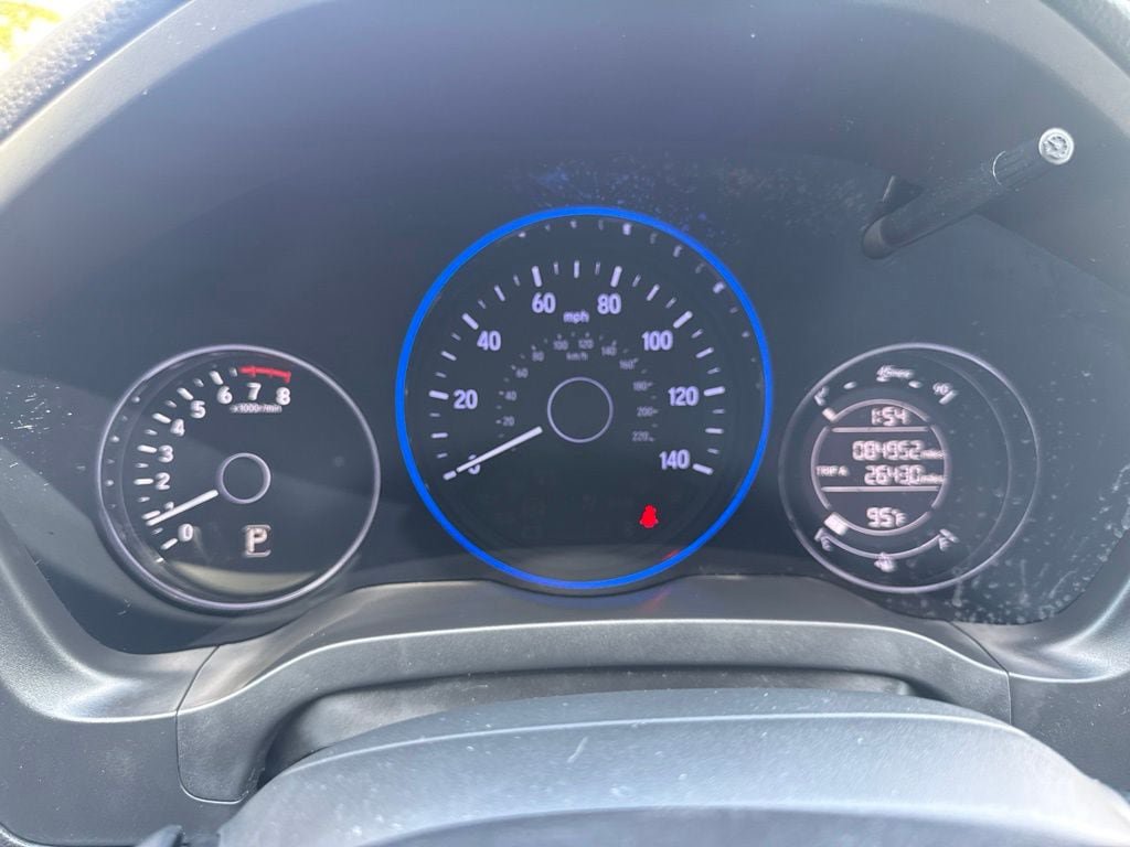 Used 2016 Honda HR-V LX image 26