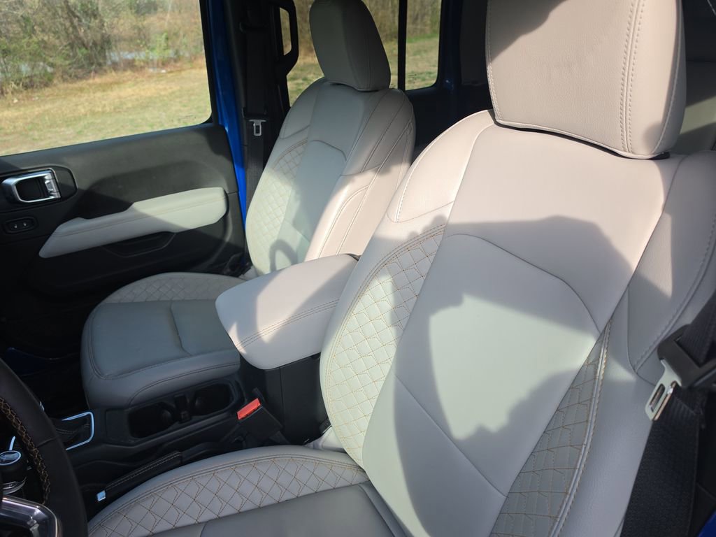 Used 2023 Jeep Gladiator Overland image 12