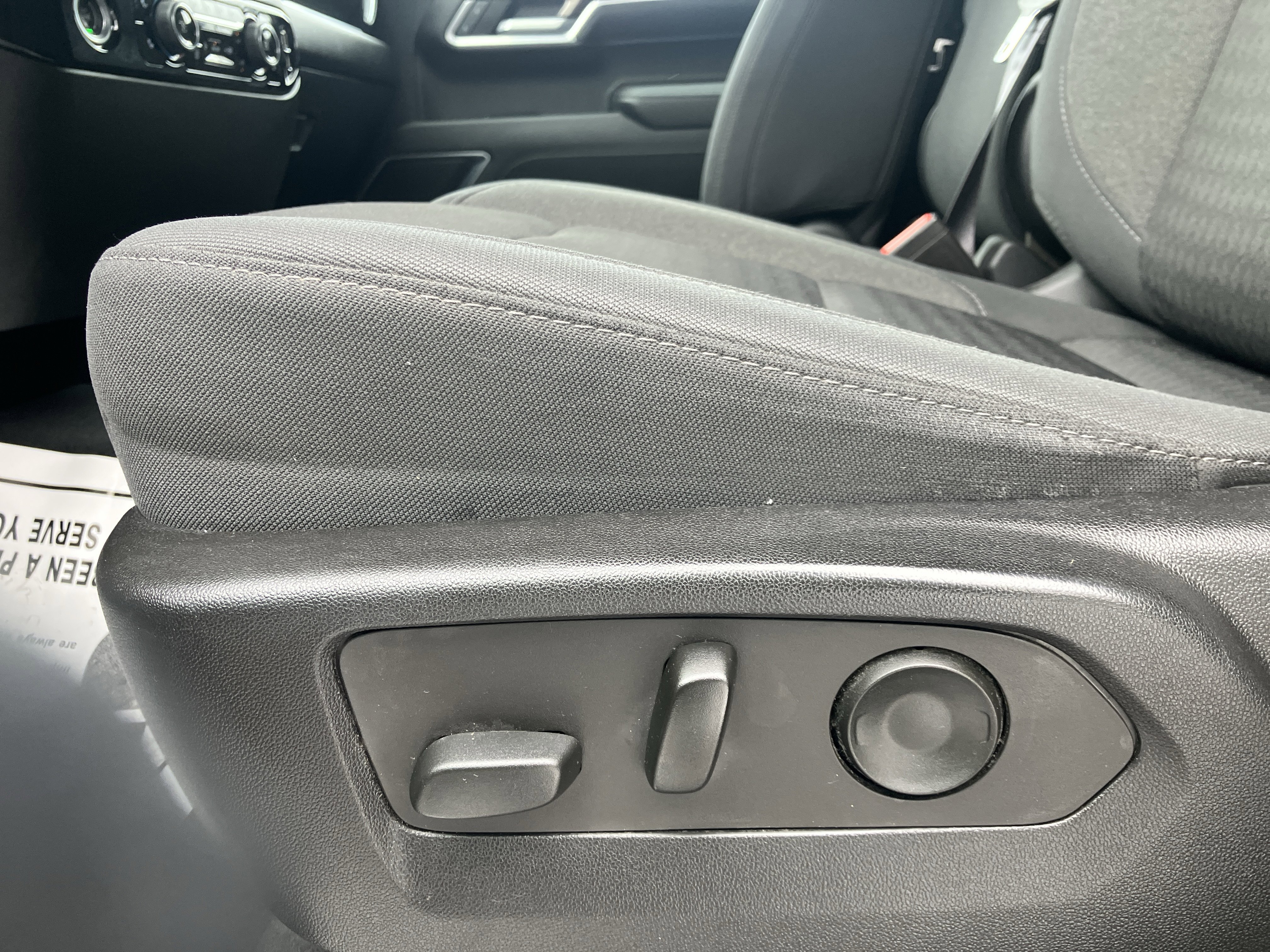 Used 2022 Chevrolet Silverado 1500 LT image 17