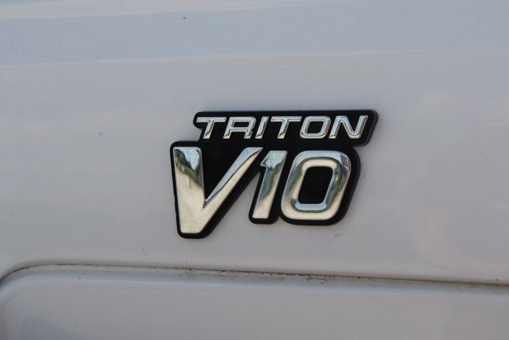 Used 2019 Ford F750 2WD Regular Cab Super Duty image 23