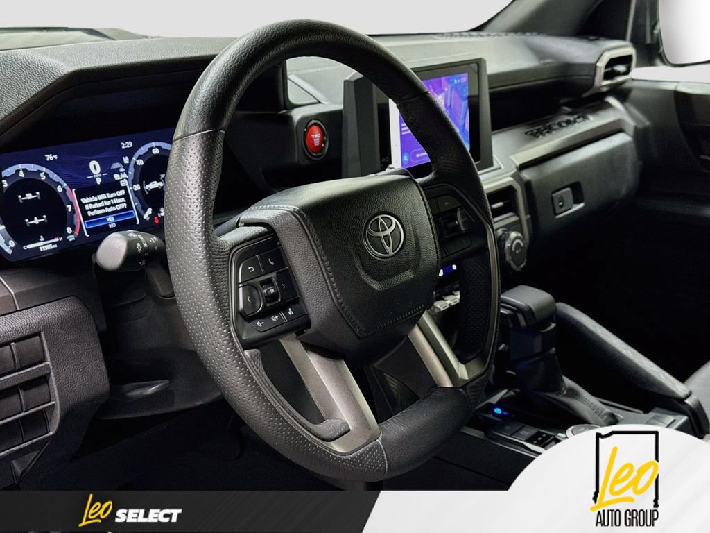 Used 2025 Toyota Tacoma TRD Sport AWD/4WD image 14