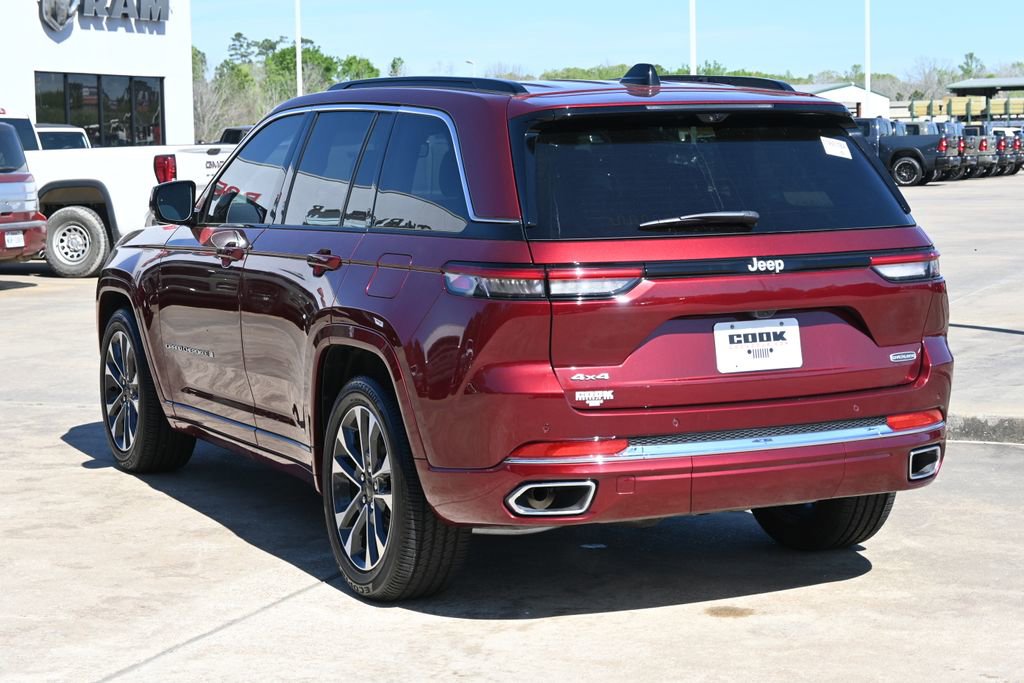 Used 2025 Jeep Grand Cherokee Overland w/ Luxury Tech Group IV AWD/4WD image 3