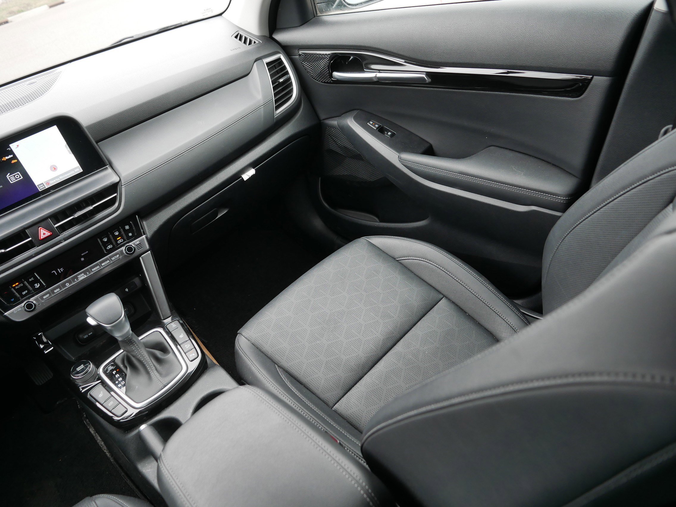 Certified 2025 Kia Seltos EX w/ EX Sunroof Package image 11