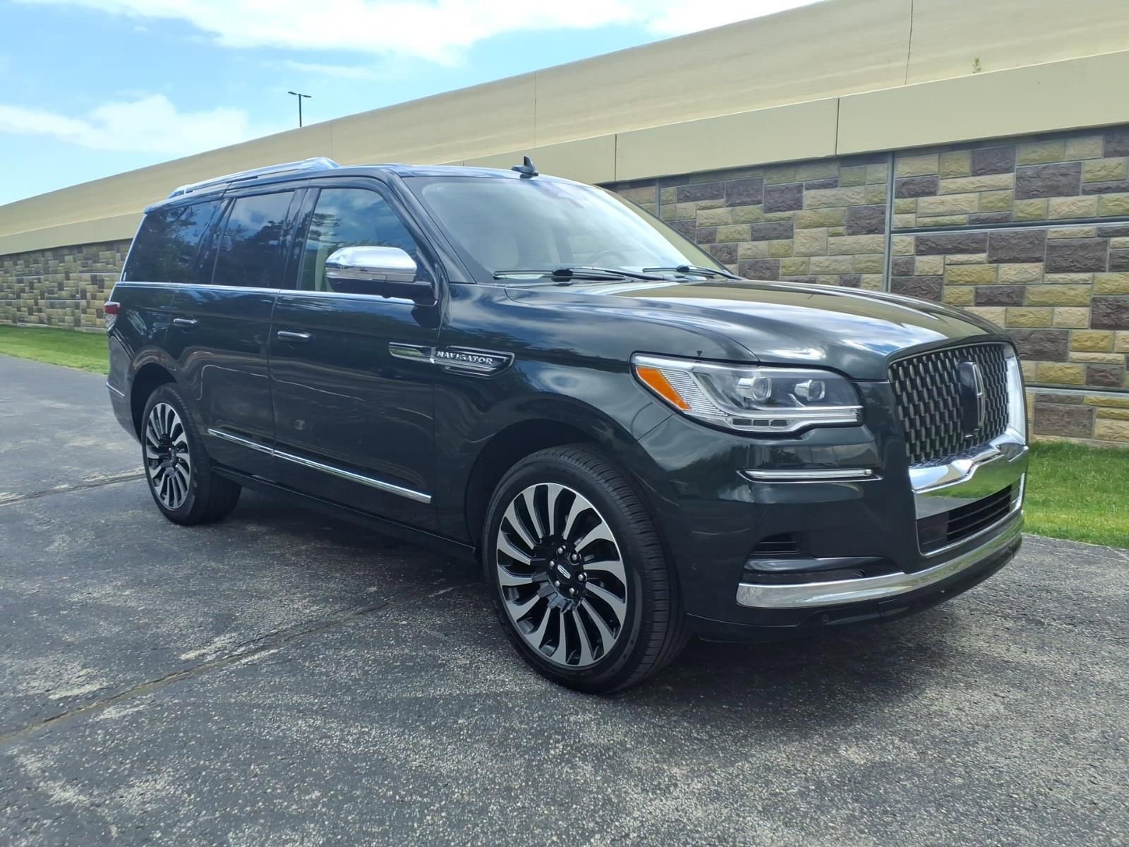 Used 2024 Lincoln Navigator Black Label AWD/4WD image 1