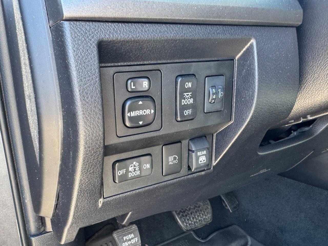 Used 2021 Toyota Tundra SR5 AWD/4WD image 15