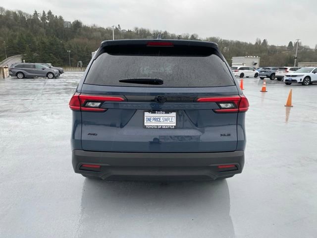 Certified 2024 Toyota Grand Highlander XLE image 11