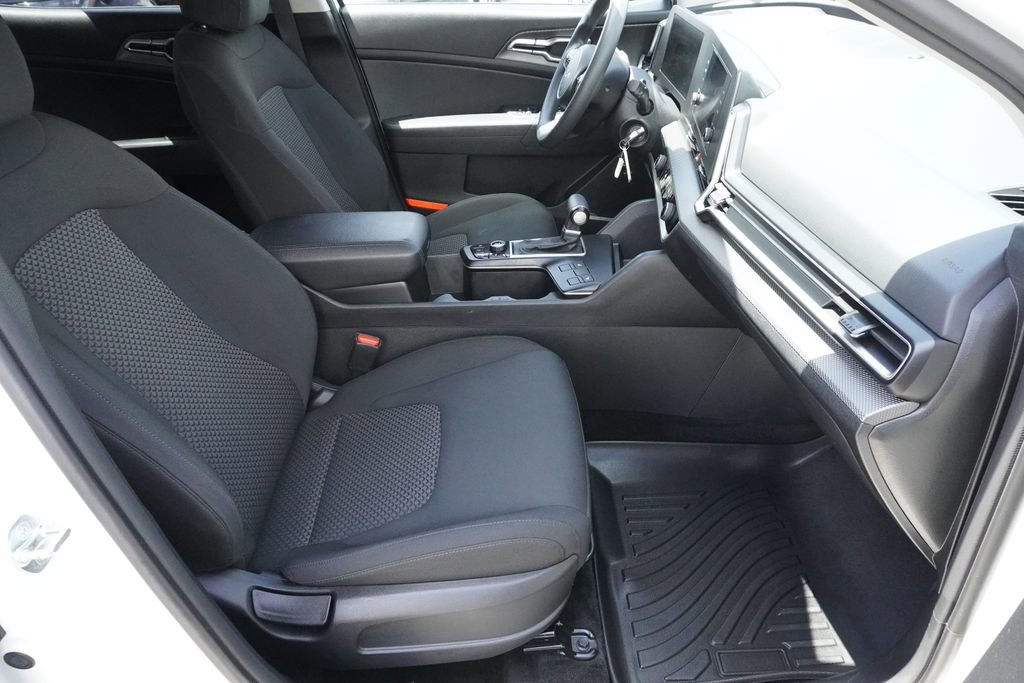 Used 2023 Kia Sportage LX AWD/4WD image 23