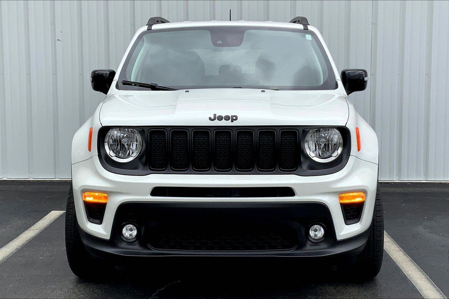 Used 2023 Jeep Renegade Altitude image 3