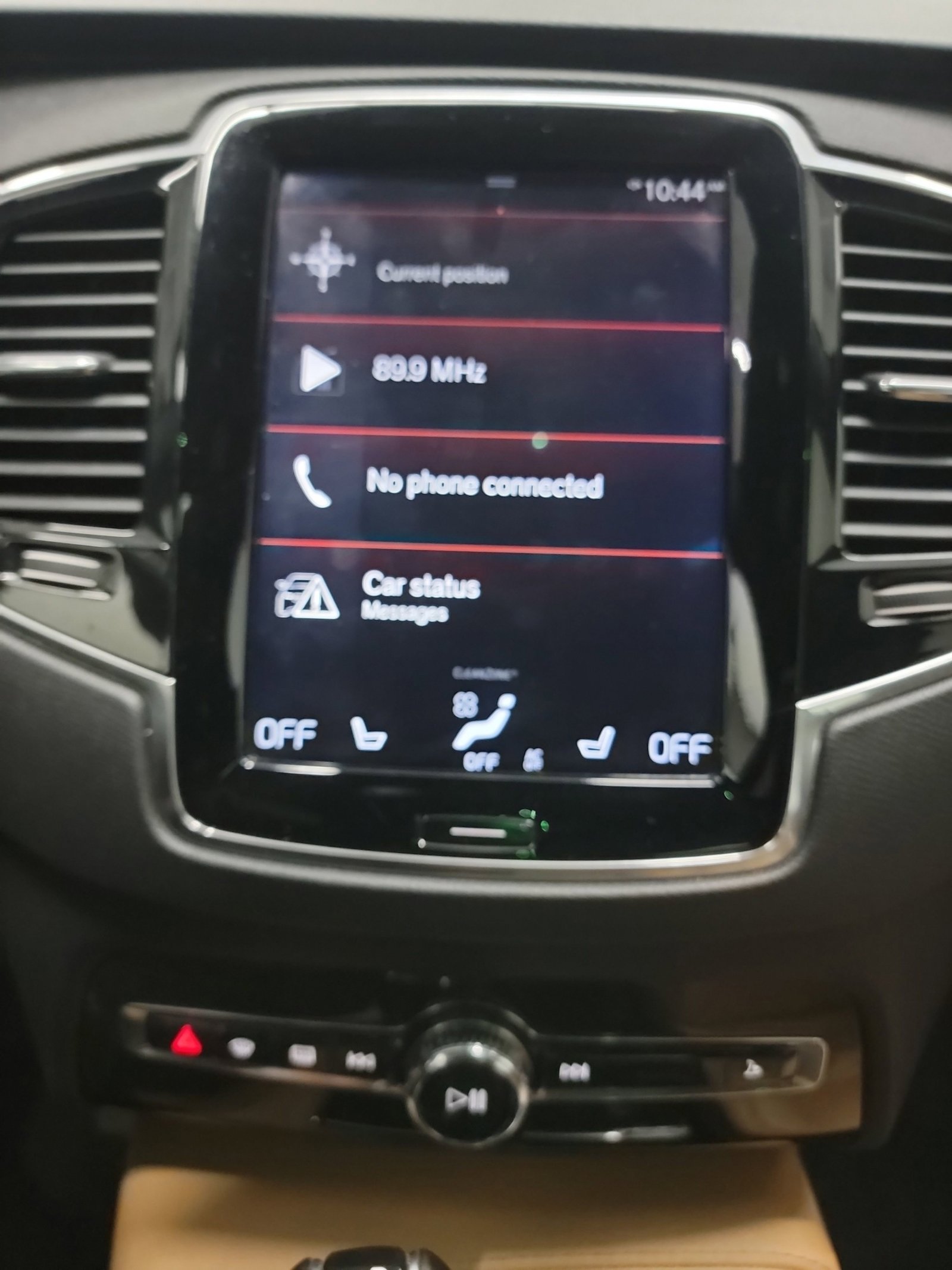 Used 2018 Volvo XC90 T6 Momentum w/ Convenience Package image 22