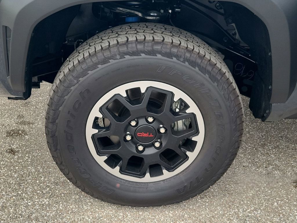 New 2025 Toyota Tacoma TRD Off-Road image 17