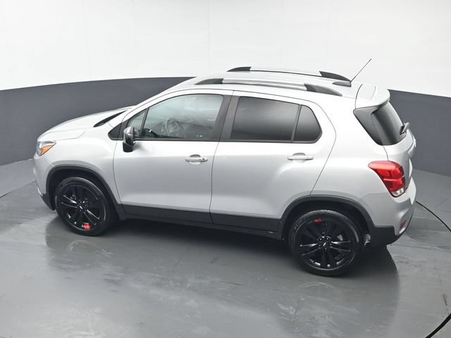 Used 2021 Chevrolet Trax LT w/ Redline Edition AWD/4WD image 32