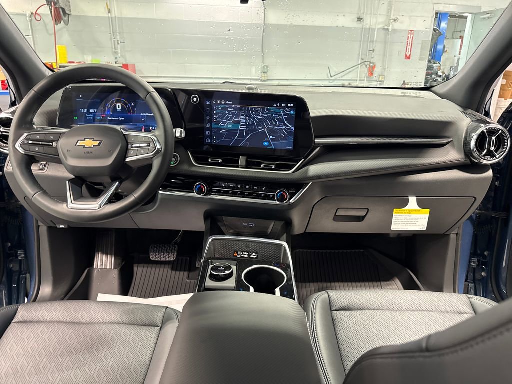 New 2026 Chevrolet Equinox LT w/ Convenience Package II FWD image 39