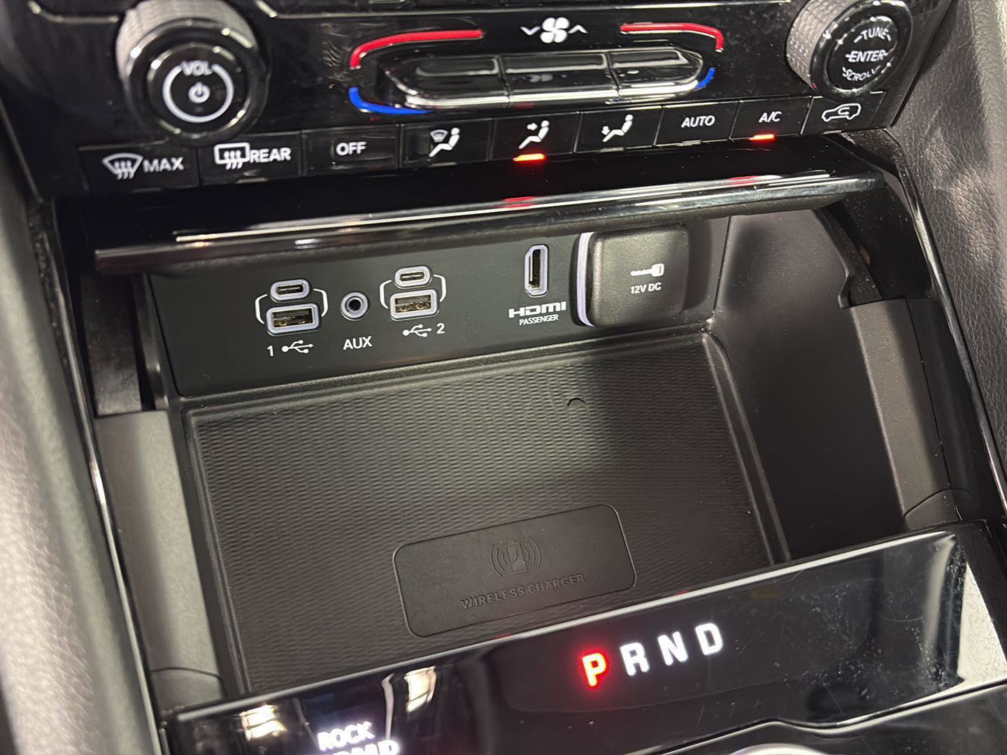 Used 2023 Jeep Grand Cherokee 4WD 4xe w/ Luxury Tech Group II image 40