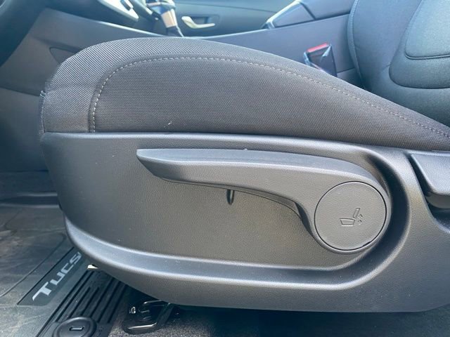 Used 2025 Hyundai Tucson SE image 11