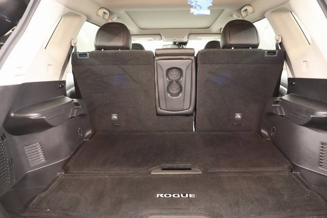 Used 2020 Nissan Rogue SL w/ Premium Package image 25