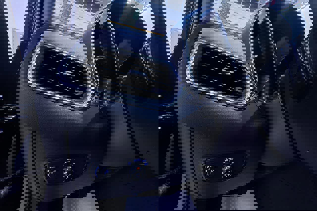 Used 2023 Chevrolet Equinox LT image 16